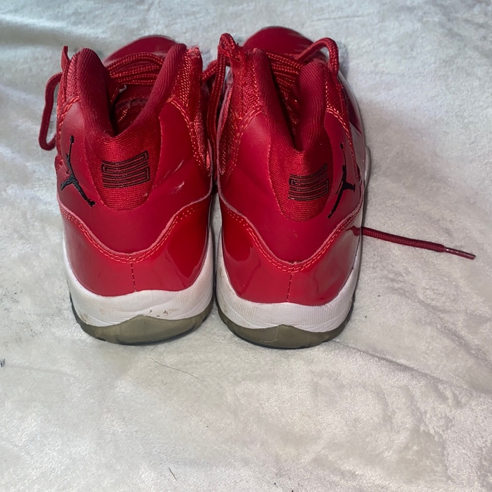 Jordan 11s